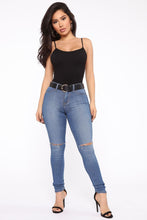 Load image into Gallery viewer, Sophia Ribbed Seamless Tank - Black

