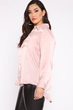 Load image into Gallery viewer, Got To Take Care Of Business Top - Blush
