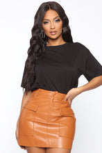 Load image into Gallery viewer, Christina Oversized Tee - Black
