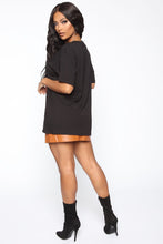 Load image into Gallery viewer, Christina Oversized Tee - Black
