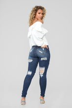 Load image into Gallery viewer, Ready For The Weekend Sweatshirt - Ivory
