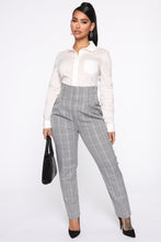 Load image into Gallery viewer, Oh So Fresh Button Down Shirt - White
