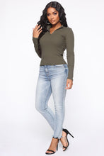 Load image into Gallery viewer, Reminds Me Of You Top - Olive
