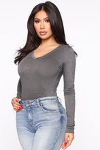 Load image into Gallery viewer, Basic Long Sleeve Tee - Charcoal
