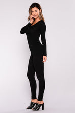 Load image into Gallery viewer, Basic Long Sleeve Tee - Black
