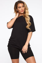 Load image into Gallery viewer, Your Favorite Basic Tee - Black
