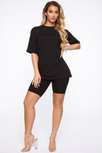 Load image into Gallery viewer, Your Favorite Basic Tee - Black
