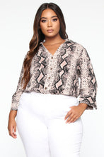 Load image into Gallery viewer, Hiss At Me Shirt - Taupe/combo
