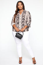 Load image into Gallery viewer, Hiss At Me Shirt - Taupe/combo
