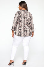 Load image into Gallery viewer, Hiss At Me Shirt - Taupe/combo
