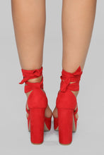 Load image into Gallery viewer, Plot Twist Heel - Red

