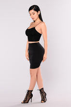 Load image into Gallery viewer, KiKi Cropped Top - Black
