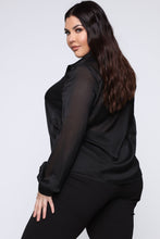 Load image into Gallery viewer, Don't Mind Showing Off Shirt - Black
