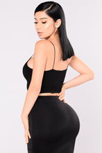Load image into Gallery viewer, KiKi Cropped Top - Black
