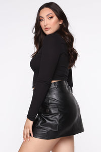 Amerie Turtle Neck Sweater - Black
