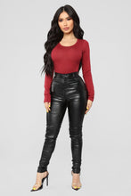 Load image into Gallery viewer, Julia Long Sleeve Top - Burgundy
