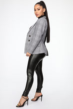 Load image into Gallery viewer, She's The Boss Blazer - Black/White
