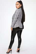 Load image into Gallery viewer, She's The Boss Blazer - Black/White
