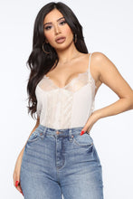 Load image into Gallery viewer, Lace Galore Cami - Cream
