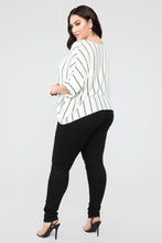 Load image into Gallery viewer, Skylar Striped Top - White/Combo
