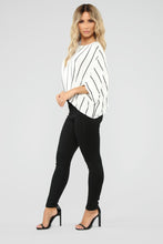 Load image into Gallery viewer, Skylar Striped Top - White/Combo

