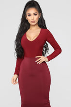 Load image into Gallery viewer, Louise V Neck Bodysuit - Burgundy
