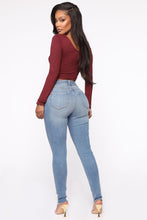 Load image into Gallery viewer, Fell In Love Ruched Top - Wine
