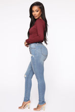 Load image into Gallery viewer, Fell In Love Ruched Top - Wine
