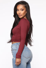 Load image into Gallery viewer, Fell In Love Ruched Top - Wine
