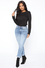 Load image into Gallery viewer, Classic Crewneck Pocket Tee - Black
