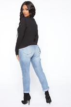 Load image into Gallery viewer, Classic Crewneck Pocket Tee - Black
