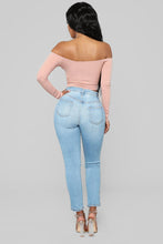 Load image into Gallery viewer, Talk That Talk Off Shoulder Top - Mauve
