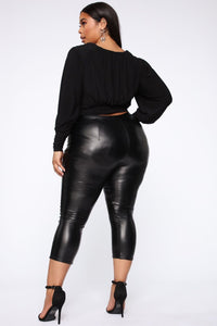 Above Expectations Top - Black
