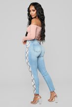 Load image into Gallery viewer, Talk That Talk Off Shoulder Top - Mauve
