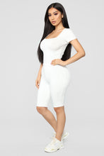 Load image into Gallery viewer, Joyce Crop Tee - White
