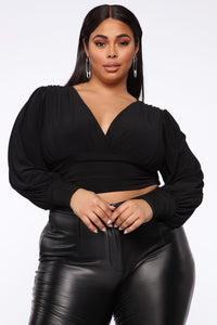 Above Expectations Top - Black