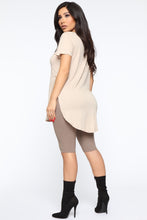 Load image into Gallery viewer, Laid Back Tee - Sand
