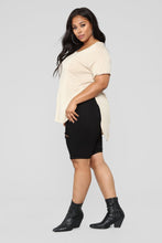 Load image into Gallery viewer, Laid Back Tee - Sand
