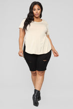Load image into Gallery viewer, Laid Back Tee - Sand
