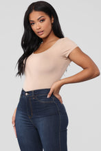 Load image into Gallery viewer, Sabela Basic Bodysuit - Khaki
