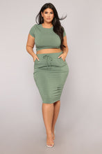 Load image into Gallery viewer, Casual Lover Top - Dark Green
