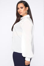 Load image into Gallery viewer, Don't Mind Showing Off Shirt - Ivory
