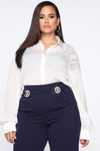 Load image into Gallery viewer, Don't Mind Showing Off Shirt - Ivory
