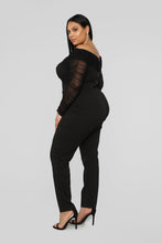 Load image into Gallery viewer, Keep Me Close Top - Black
