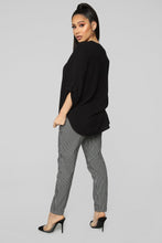 Load image into Gallery viewer, Essential V Neck Shirt - Black
