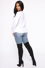 Load image into Gallery viewer, Classic Crewneck Pocket Tee - White
