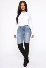 Load image into Gallery viewer, Classic Crewneck Pocket Tee - White
