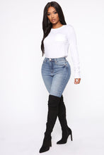 Load image into Gallery viewer, Classic Crewneck Pocket Tee - White
