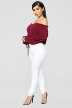 Load image into Gallery viewer, Lady in Waiting Top - Burgundy
