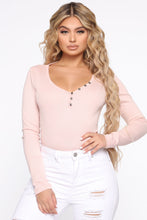 Load image into Gallery viewer, Cute As A Button Top - Pink
